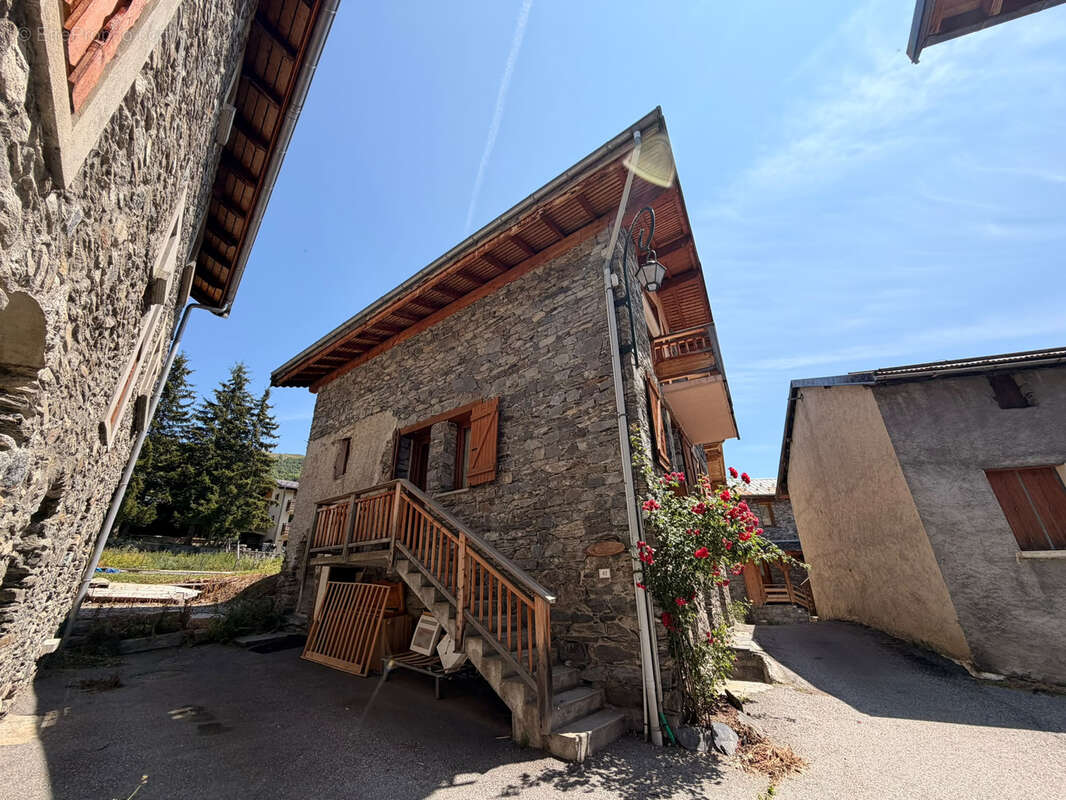Ensemble Immobilier - Hameau de Saint Marcel - photo 8