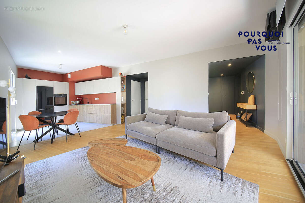Appartement à COLLONGES-AU-MONT-D'OR