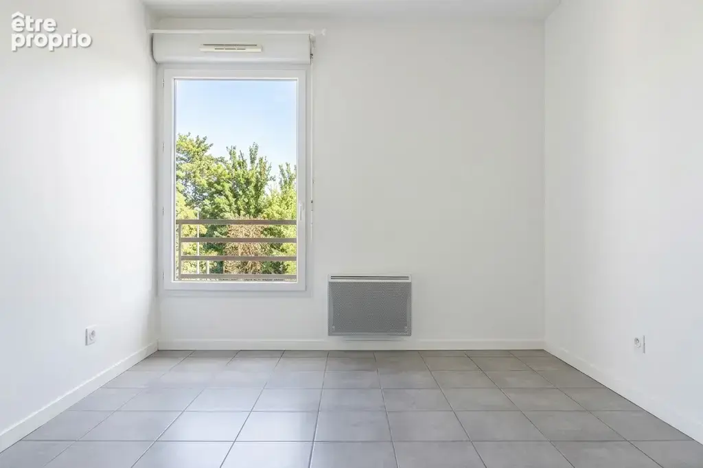 MERIGNAC ARLAC - Superbe T3 (63m2) ouvrant sur Parc Tenet avec grand Balcon + 1 Garage et 1 Parking - photo 9