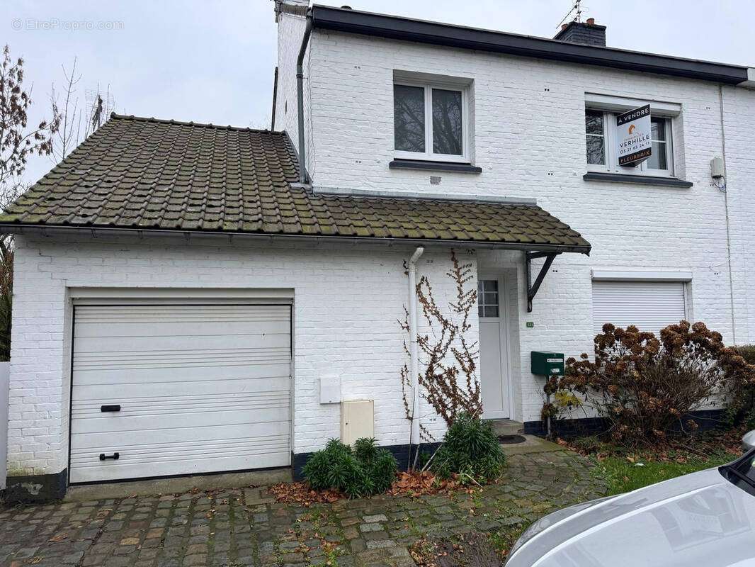 Maison à ERQUINGHEM-LYS