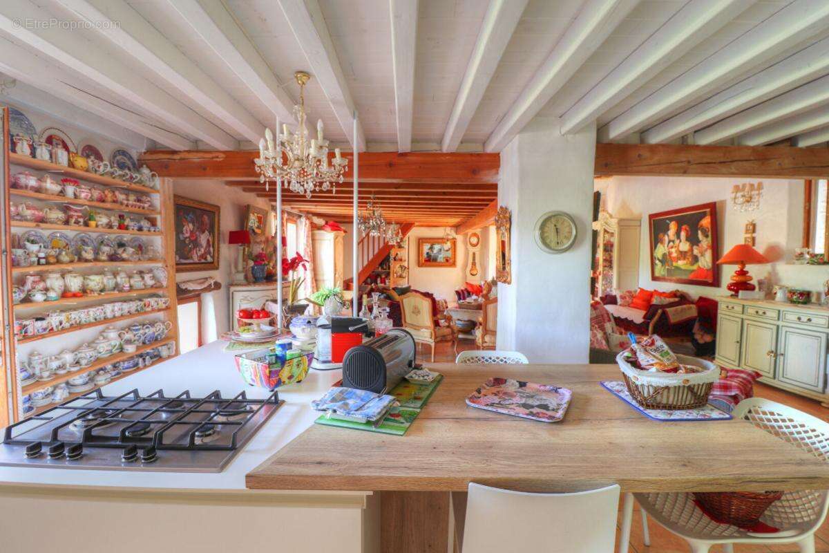 Maison à SAINT-BAUZILLE-DE-PUTOIS