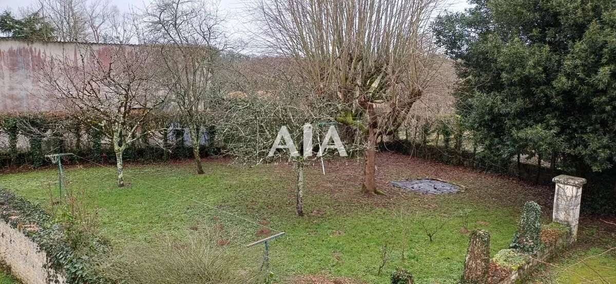 Maison à AUNAC