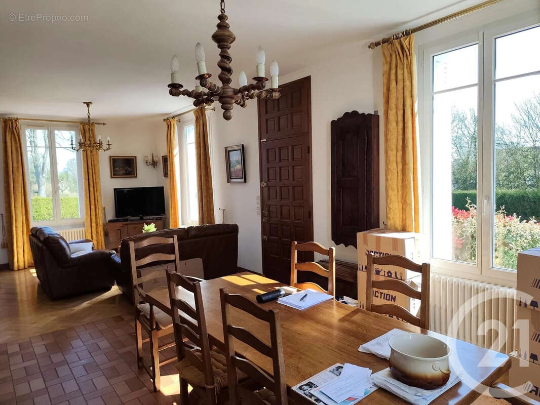 Maison à BERNAY