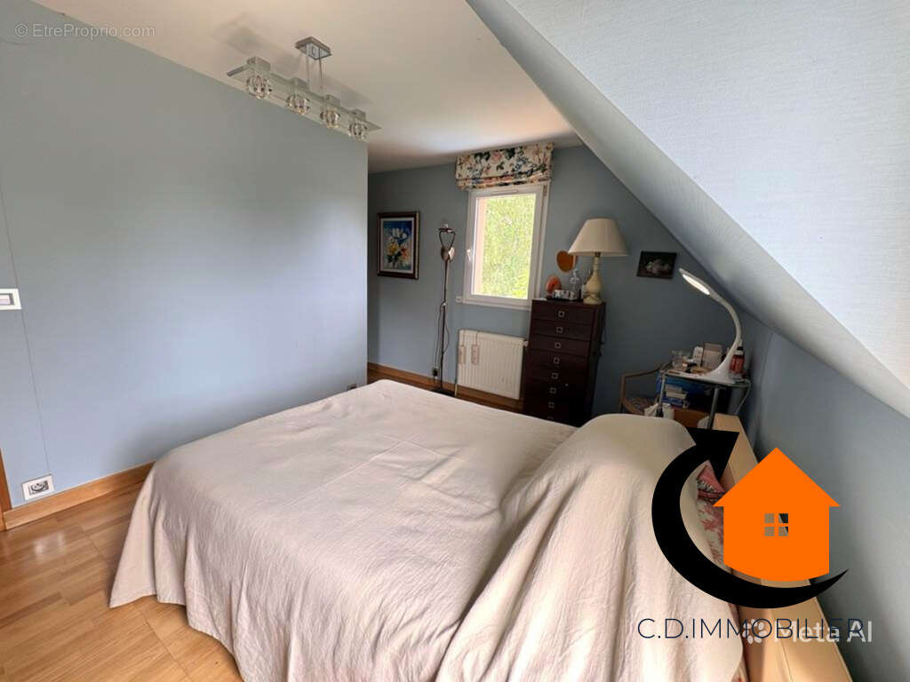 Maison 96 m² à Landelles  - photo 9