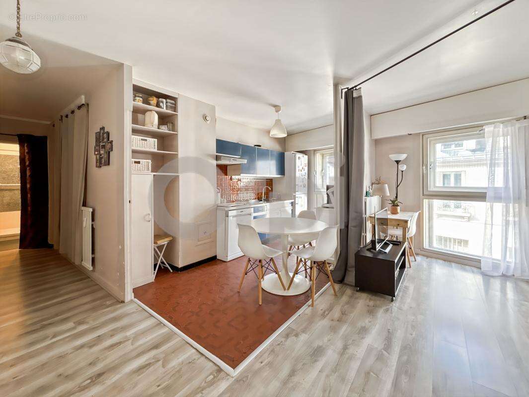 Appartement à PARIS-4E