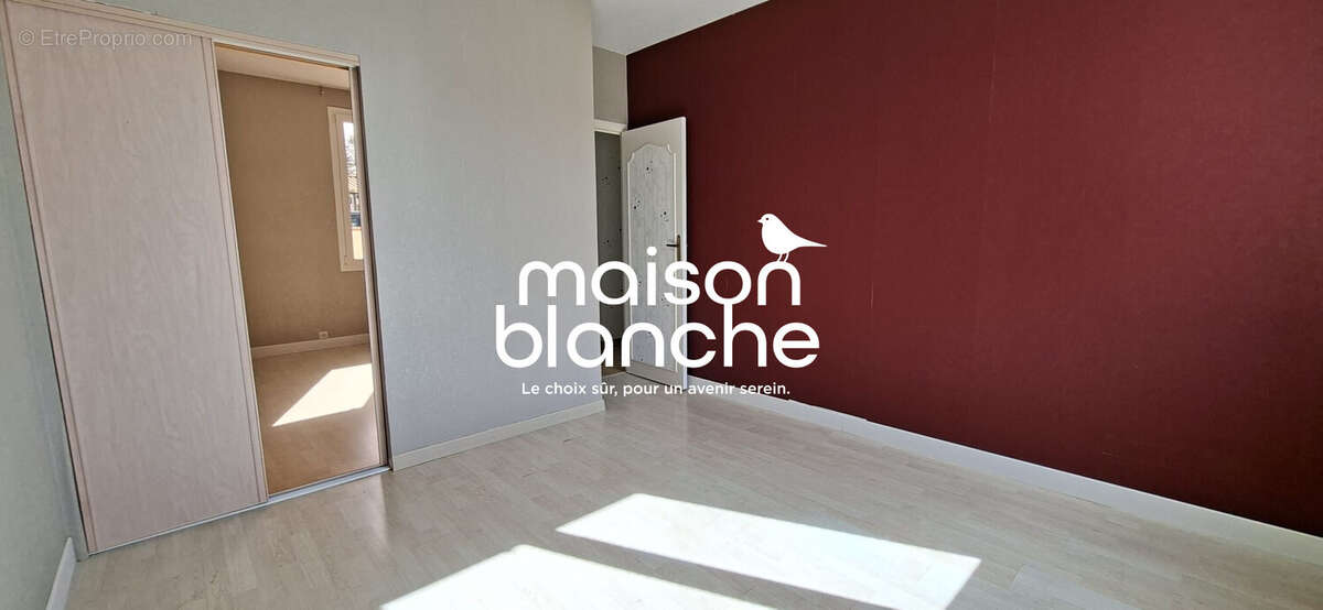 CHAMBRE - Maison à MARSAIS