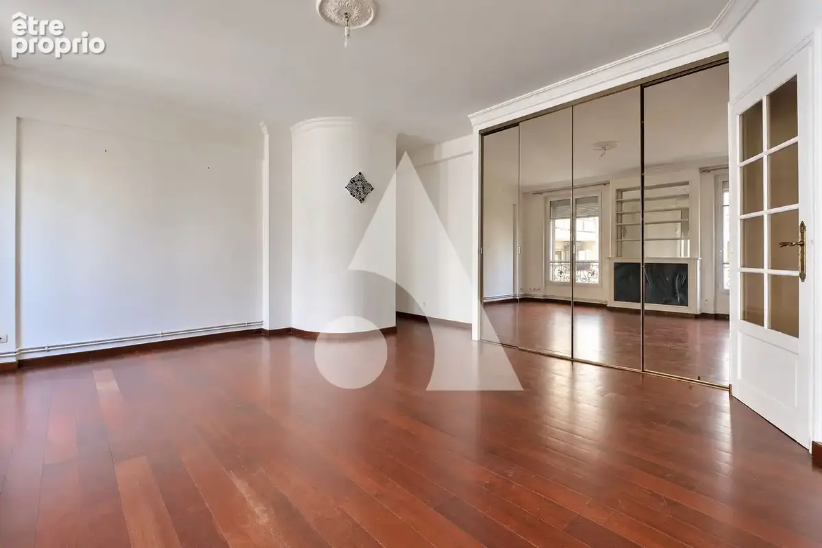 Appartement Les Lilas 2 pièce(s) 50 m2 - photo 2