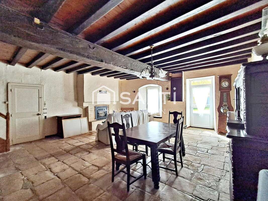 Maison 339 m² à Cezais  - photo 6