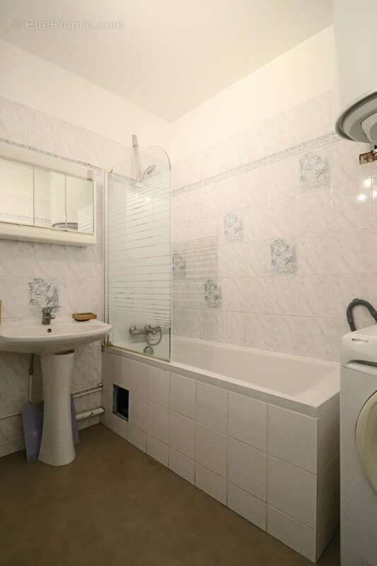 Appartement à LES PAVILLONS-SOUS-BOIS