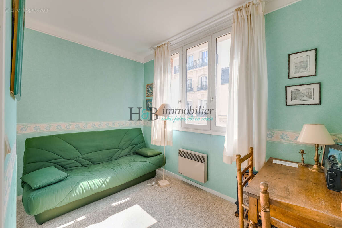 Appartement à PARIS-14E