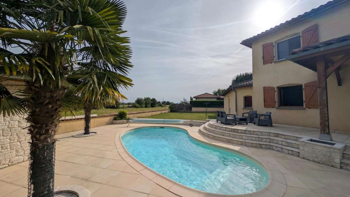 Photo 2 - Maison à SAINT-DENIS-LES-BOURG