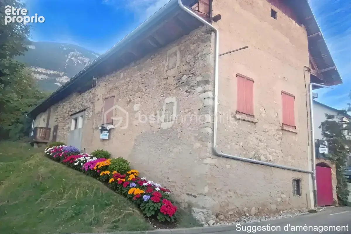 Grand corps de ferme composé de 2 maisons mitoyennes et 800m² de terrain - photo 2
