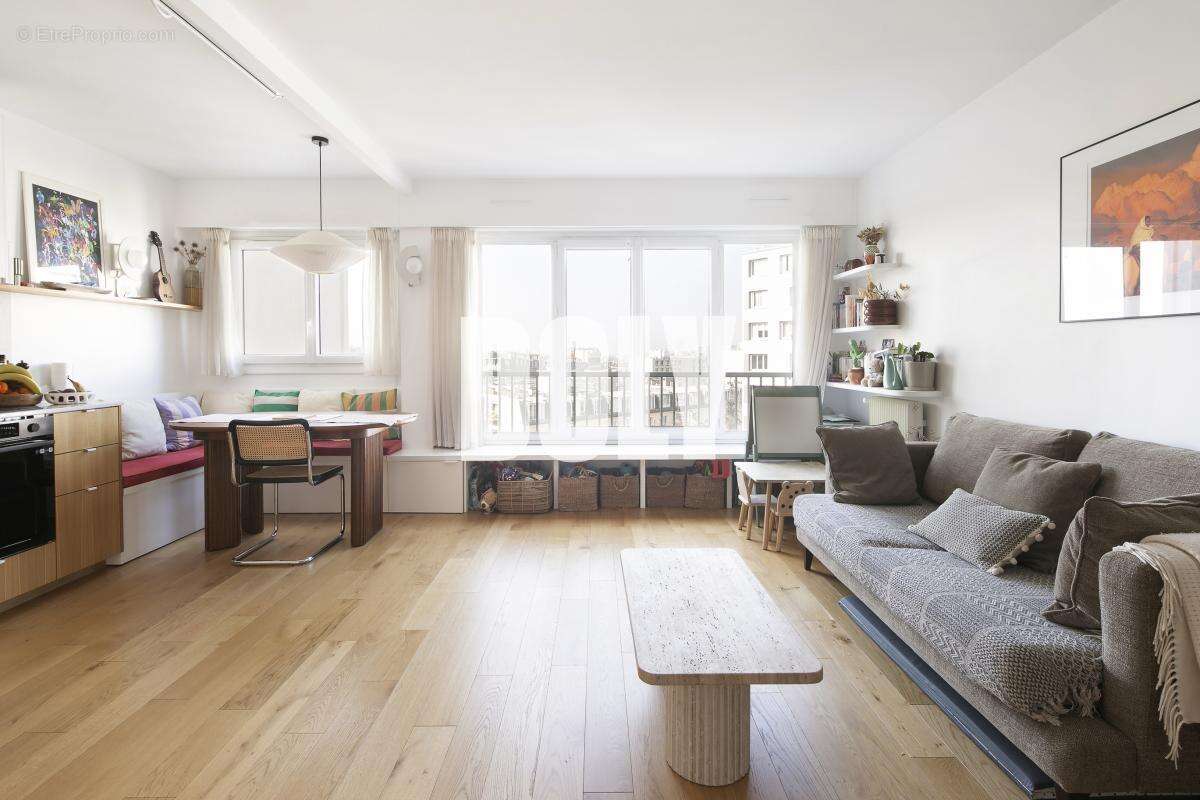 Appartement à PARIS-18E