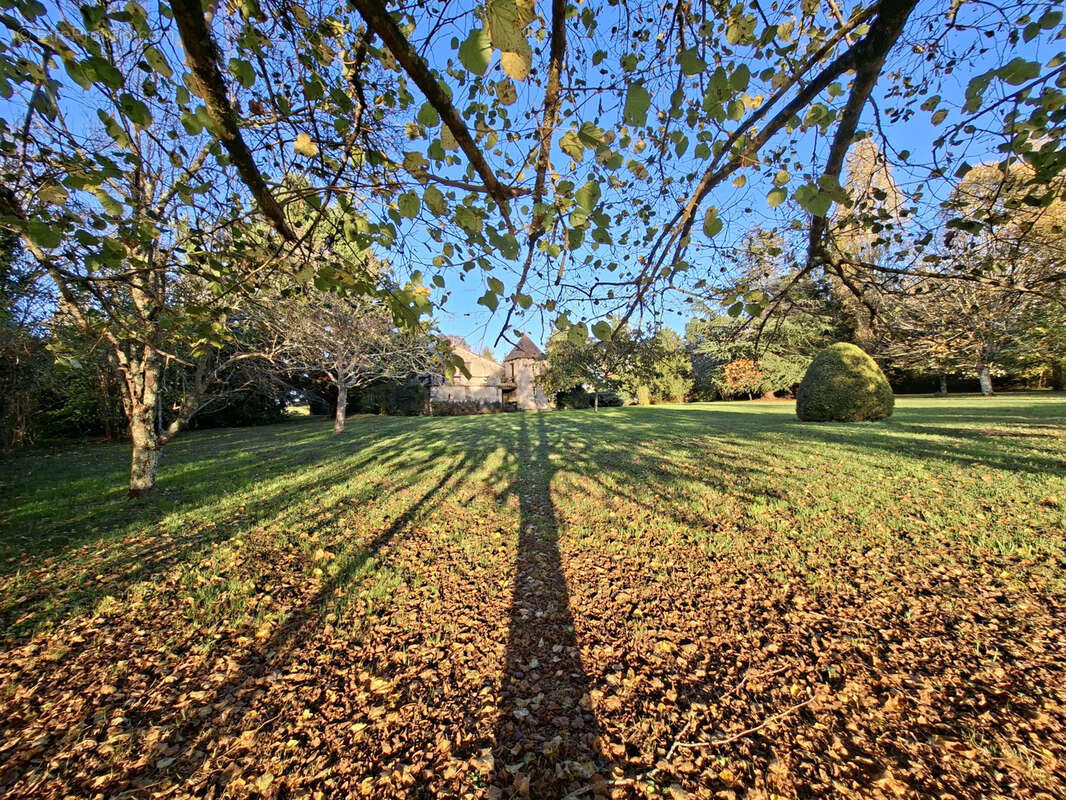 Maison à RAZAC-DE-SAUSSIGNAC