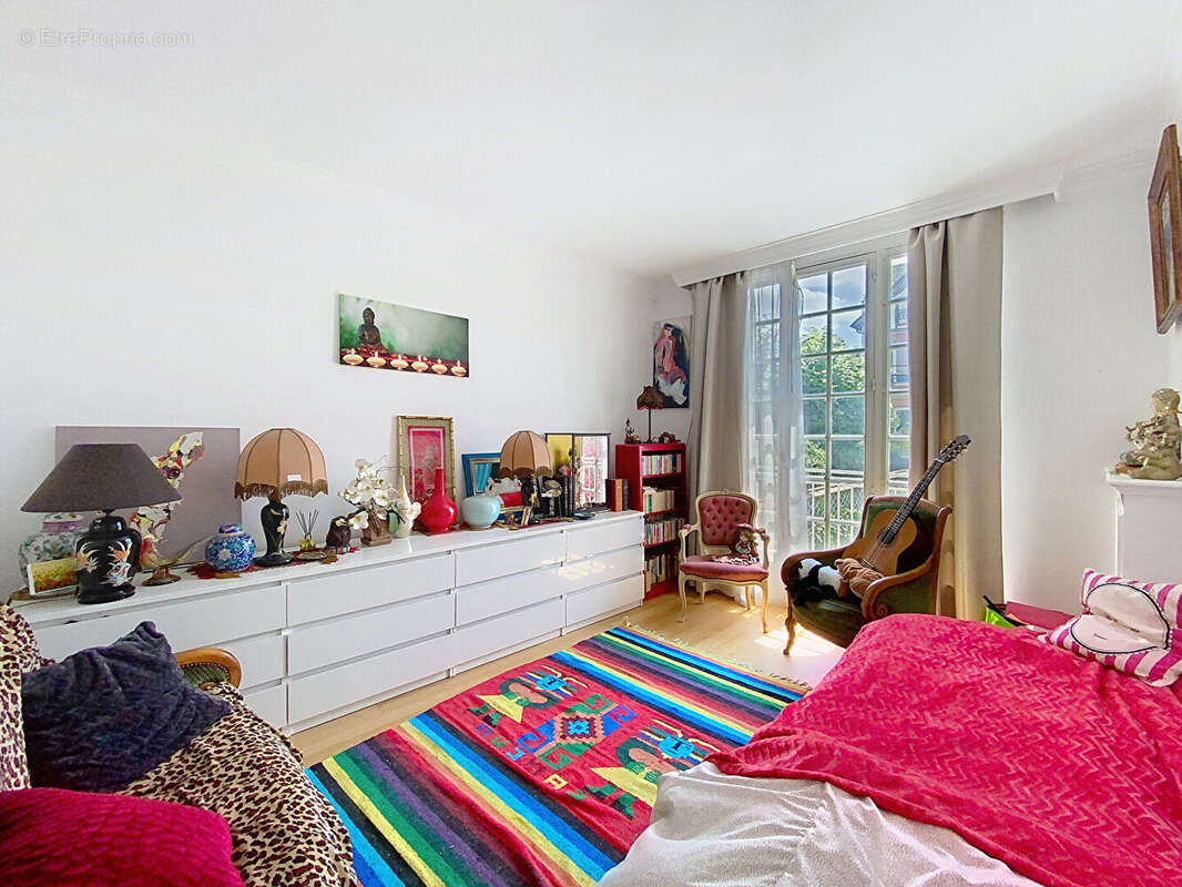 Maison à SAINT-MAUR-DES-FOSSES