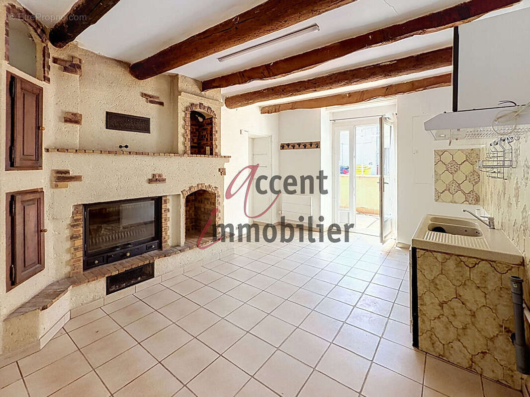 Maison 114 m² avec une cour, 3 chambres et atelier de 50m² - photo 2