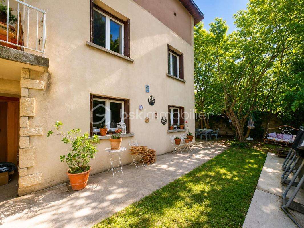 Bollène – maison familiale 151 m² – terrain constructible independant - 1000 m2 au total - photo 2