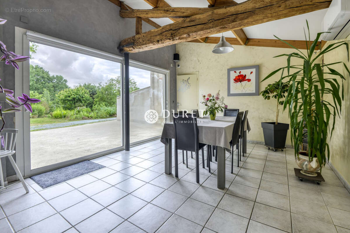 Maison à LA BOISSIERE-DU-DORE