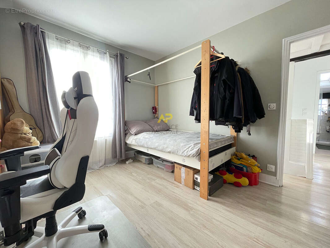 Maison à MONTIGNY-LES-CORMEILLES