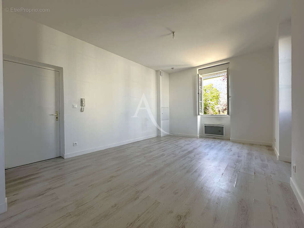 Appartement à COURDIMANCHE