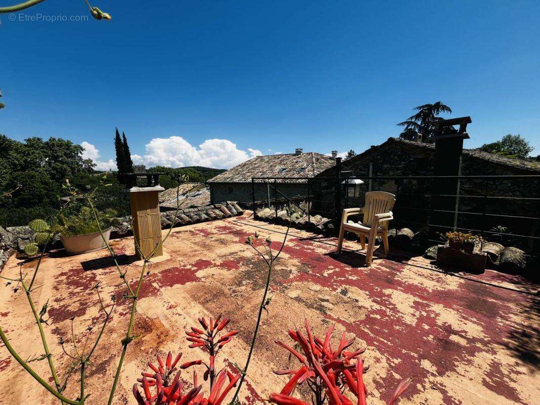 Maison à GOUDARGUES