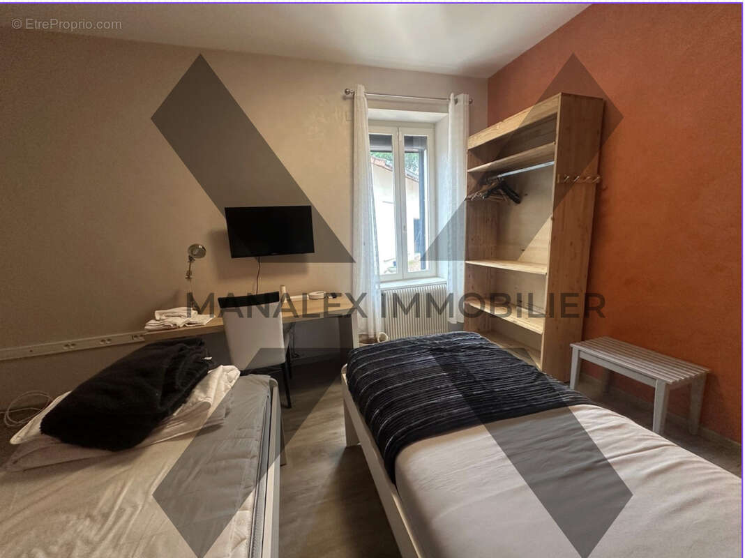 Maison à BOURG-DE-THIZY