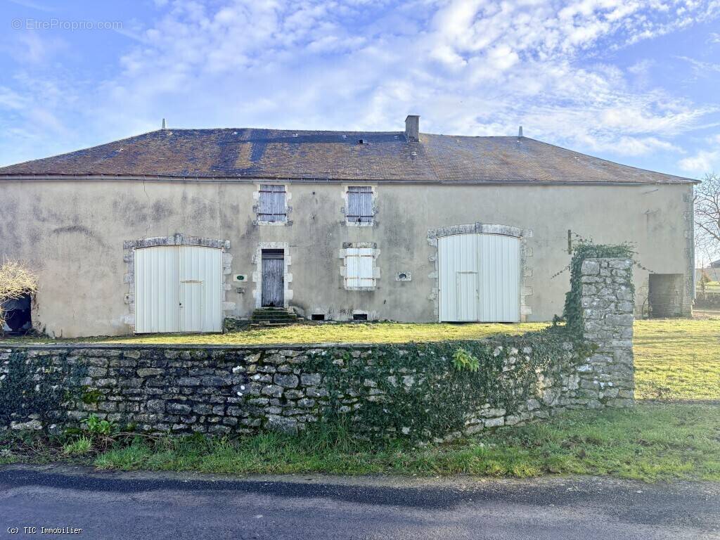 Maison à VERTEUIL-SUR-CHARENTE