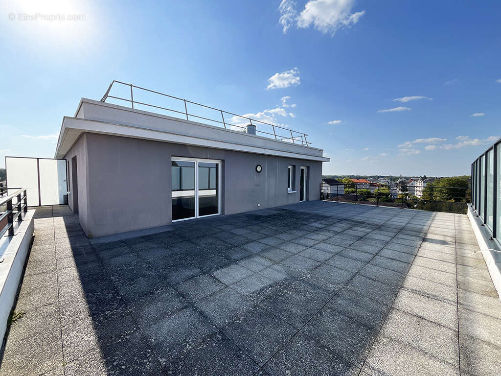 Appartement 77 m² à Quincy-Sous-Senart  - photo 2