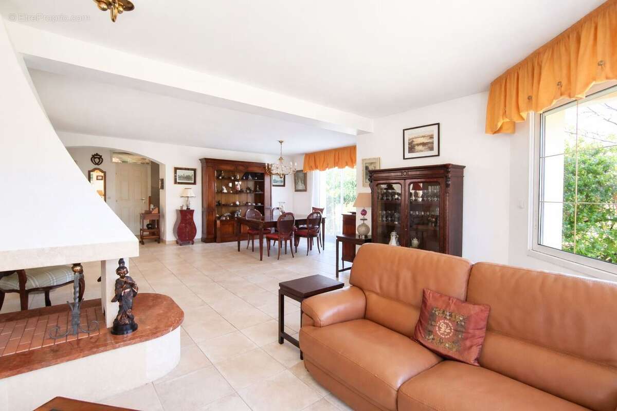 Maison à MONTLIGNON