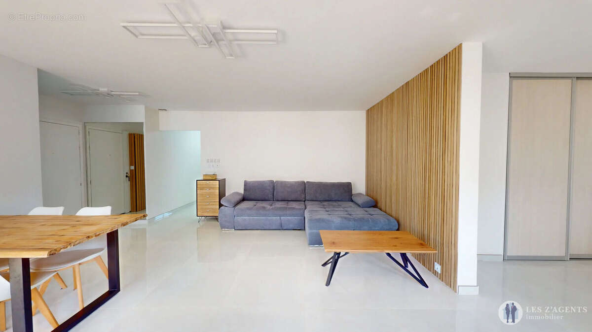 Appartement à FONTAINE