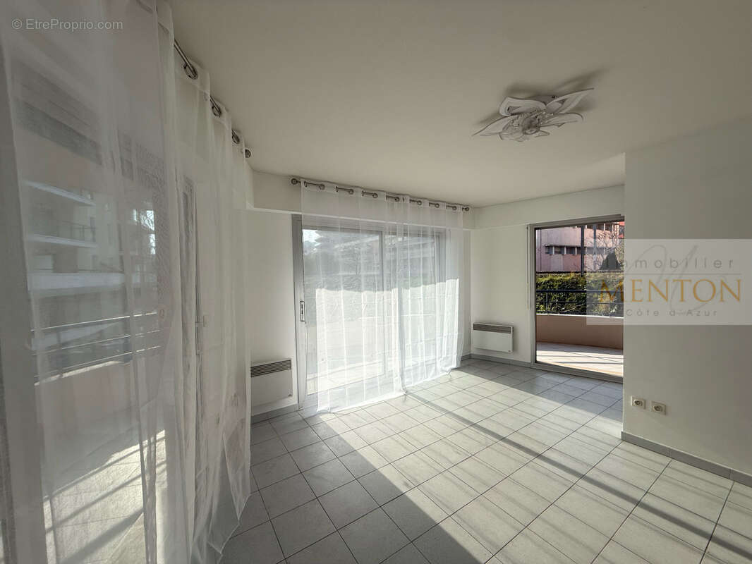 Appartement à MENTON