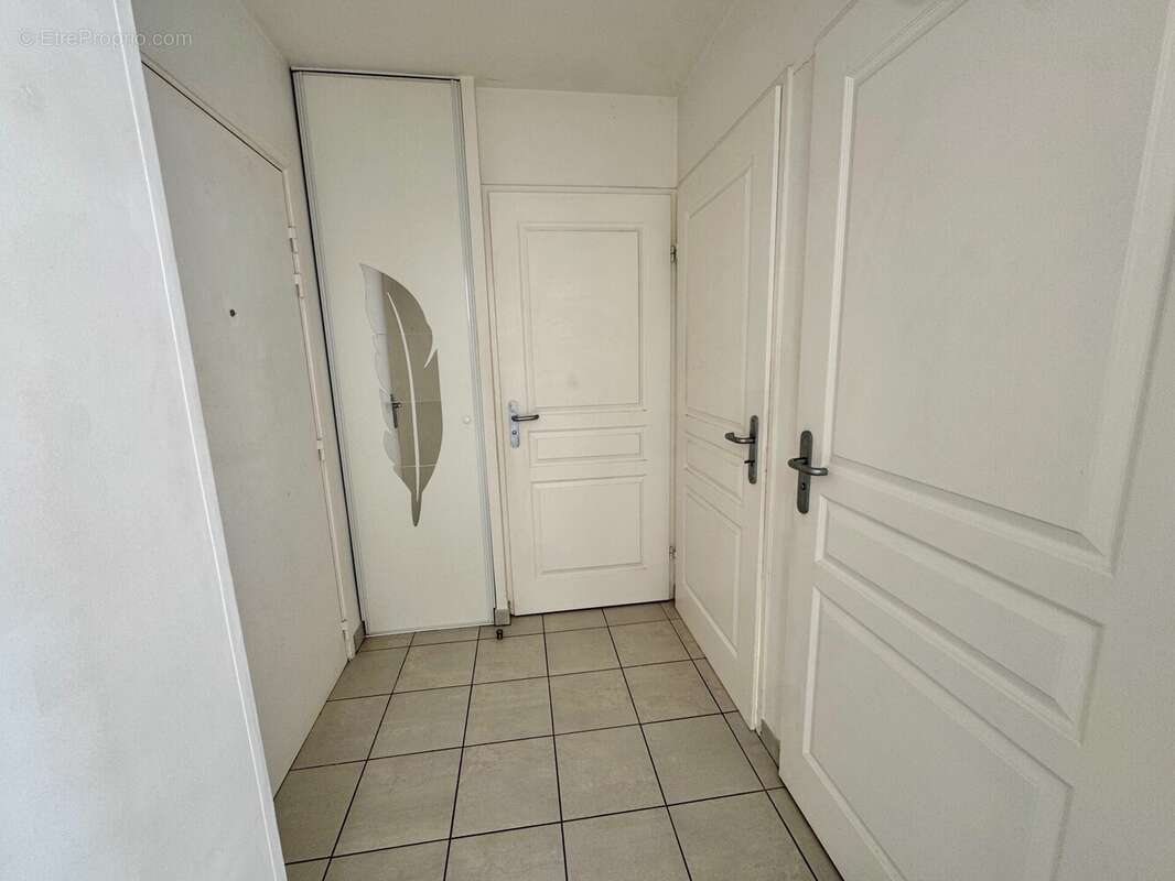 Appartement 47 m² à Saint-Fargeau-Ponthierry  - photo 9