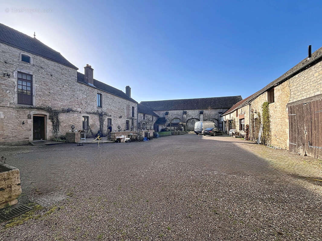 Maison à BLIGNY-SUR-OUCHE