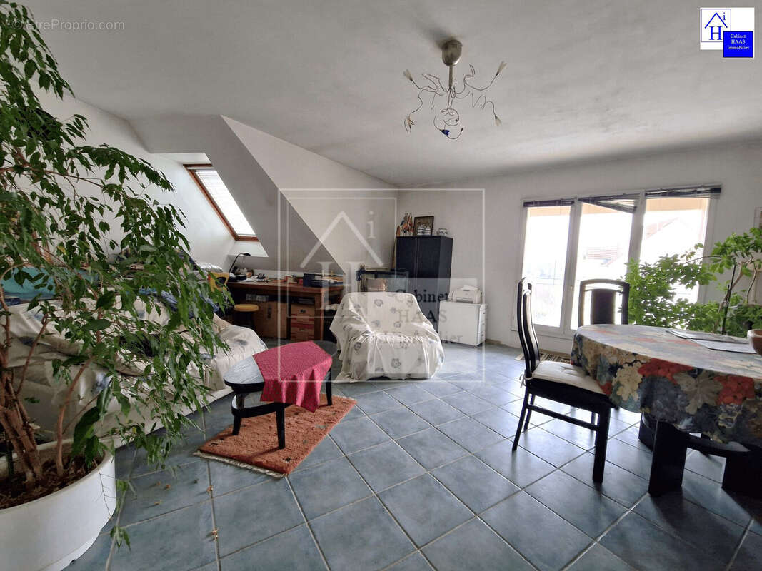 Séjour (1) - Appartement à VAIRES-SUR-MARNE