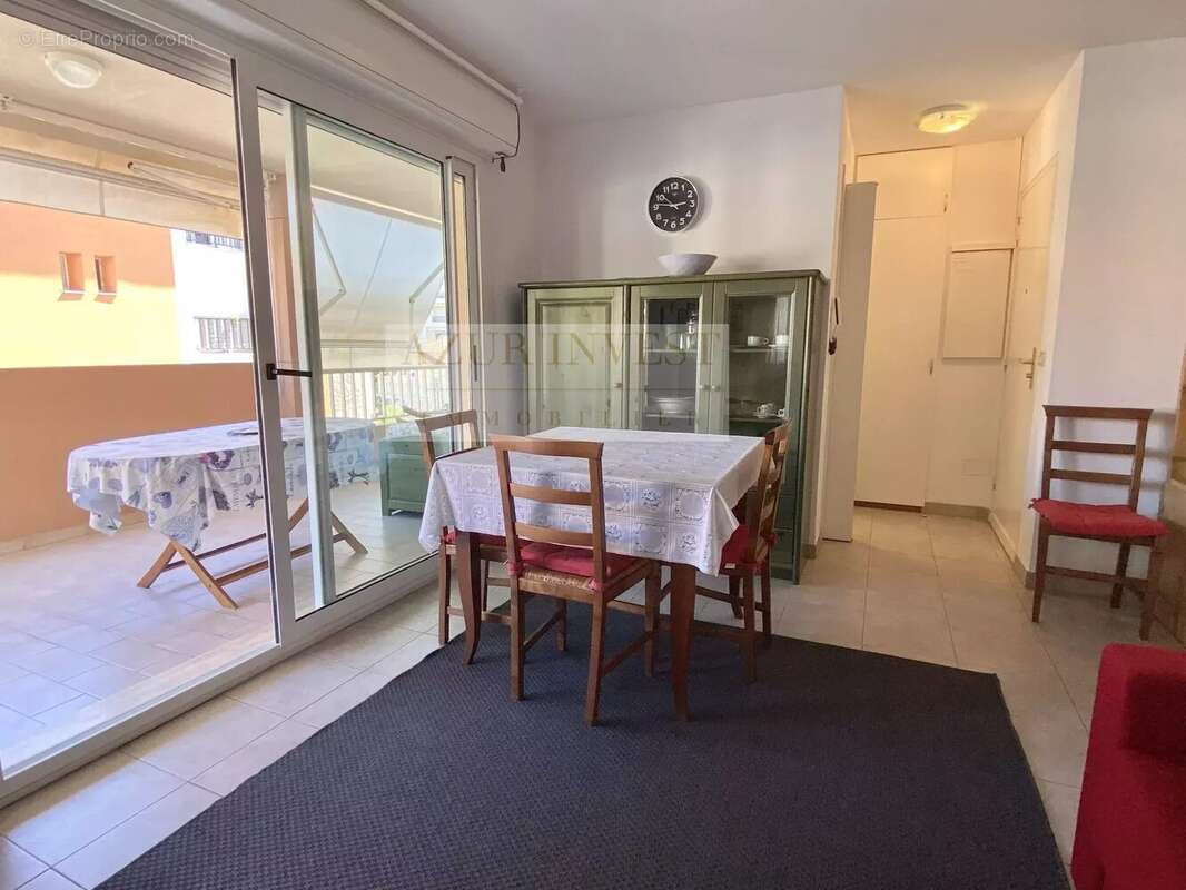 Appartement à ROQUEBRUNE-CAP-MARTIN