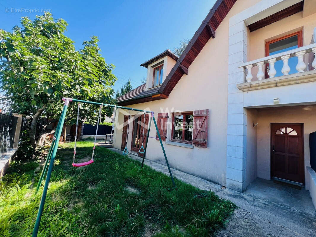 Maison à QUINCY-SOUS-SENART