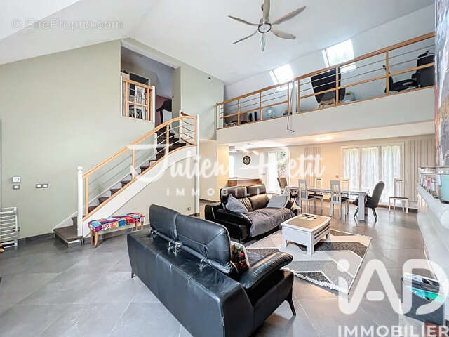 Photo 2 - Maison à THIAIS