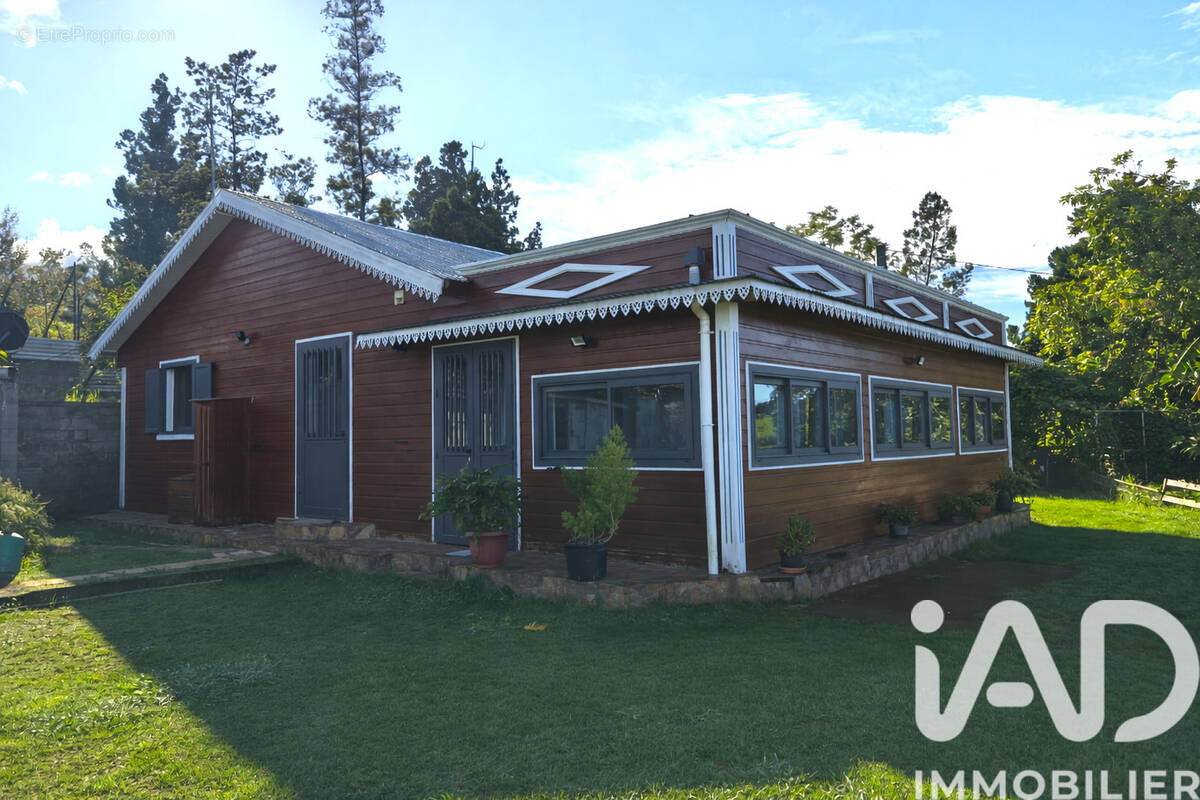 Photo 1 - Maison à SAINT-LEU