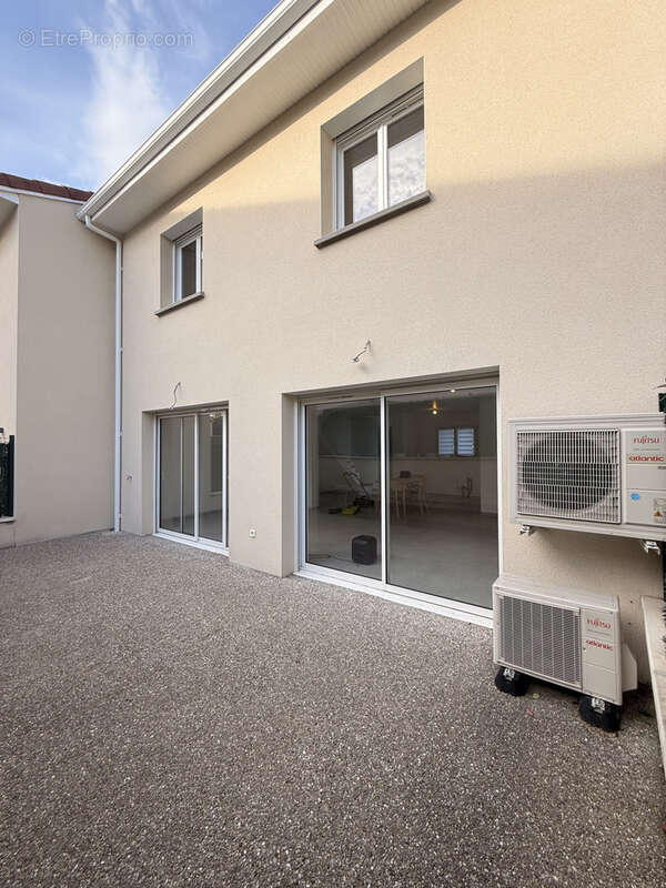 Maison à VILLEFONTAINE