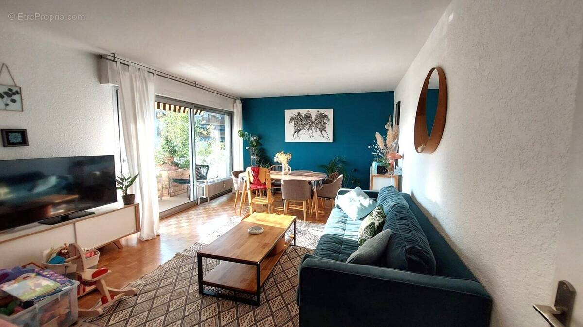 Appartement à AMBILLY