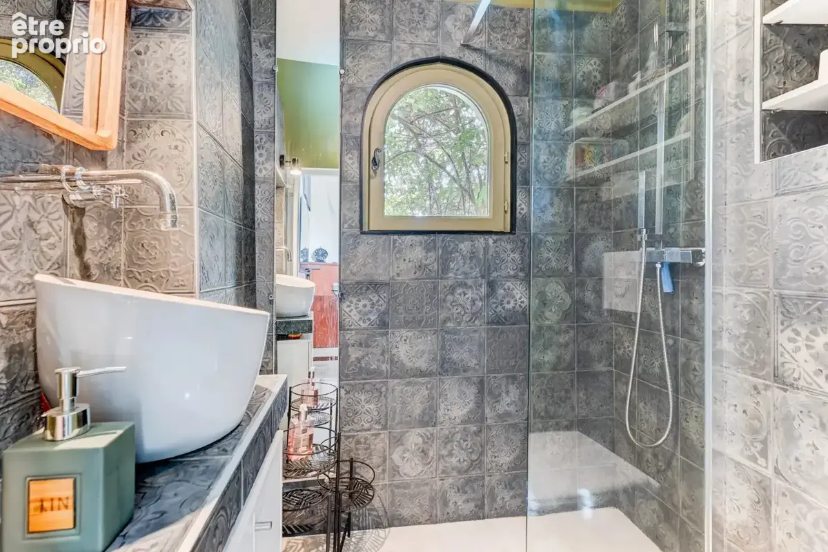 CAGNES SUR MER, Maison de charme 5 pièces - photo 10