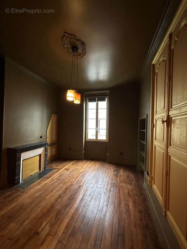 Appartement à MOULINS