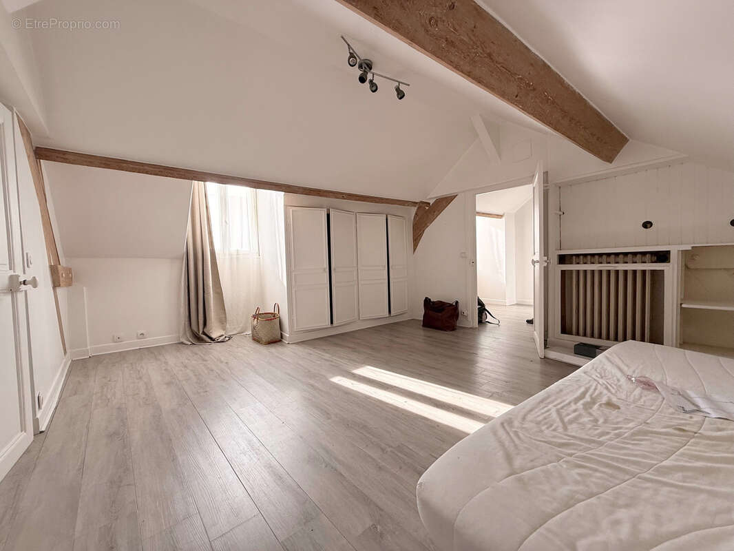 Maison à BEYNES