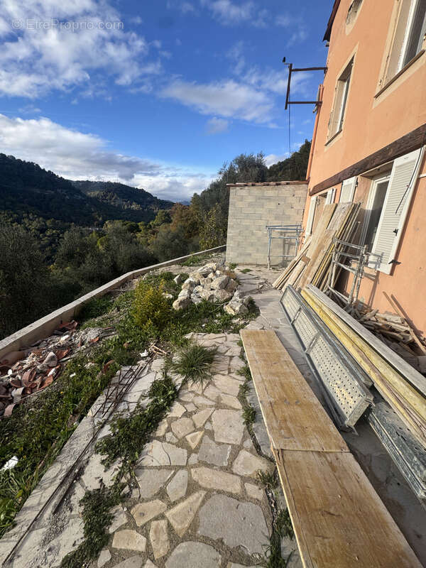 Appartement à L&#039;ESCARENE