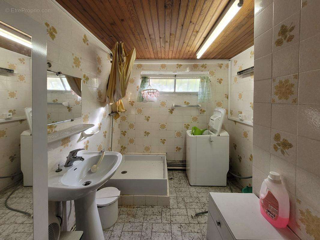 Maison à VINON-SUR-VERDON