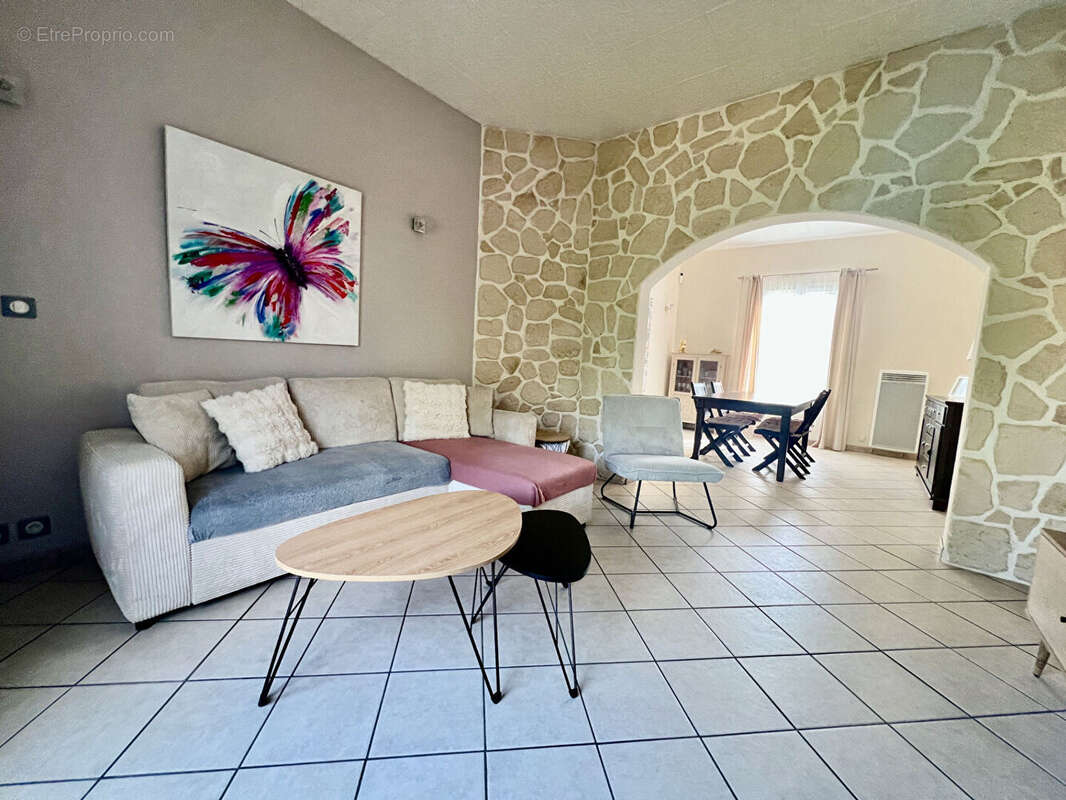 Maison à MONTEREAU-FAULT-YONNE