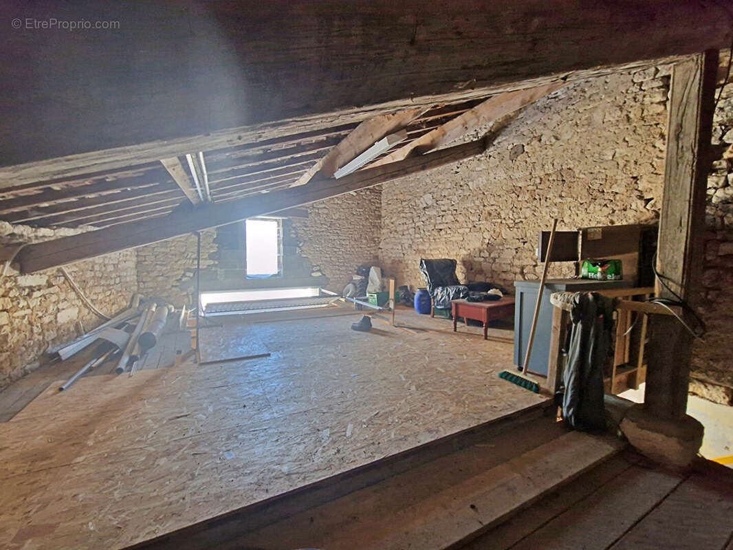 Maison à DOMPCEVRIN