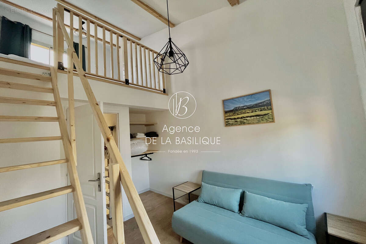 Maison 105 m² à Saint-Maximin-La-Sainte-Baume  - photo 5