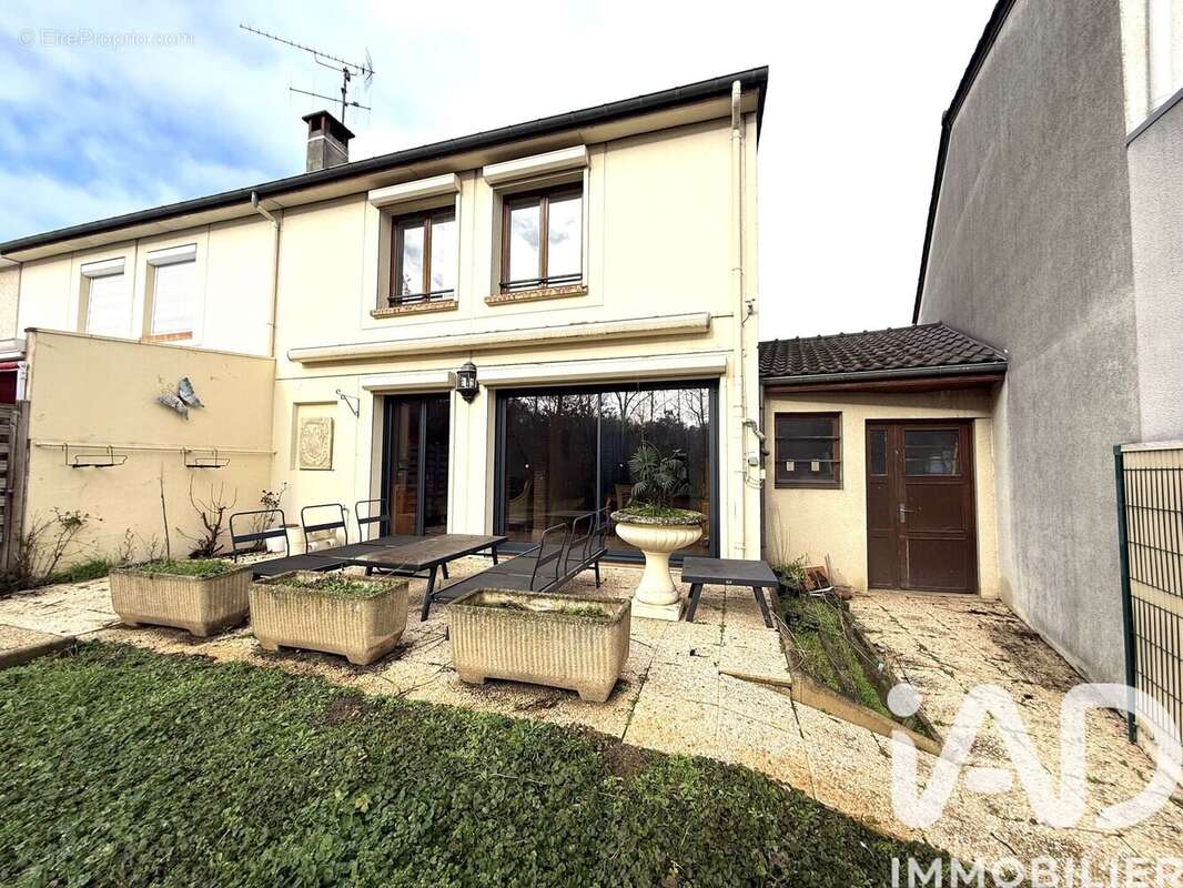 Maison 100 m² à Cormontreuil  - photo 4