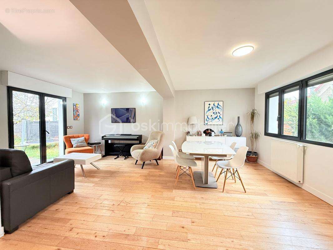 Maison à LE PERREUX-SUR-MARNE